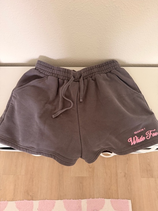 White Fox Boutique Pants - White Fox Boutique Size M Charcoal Gray Shorts with Pink Logo